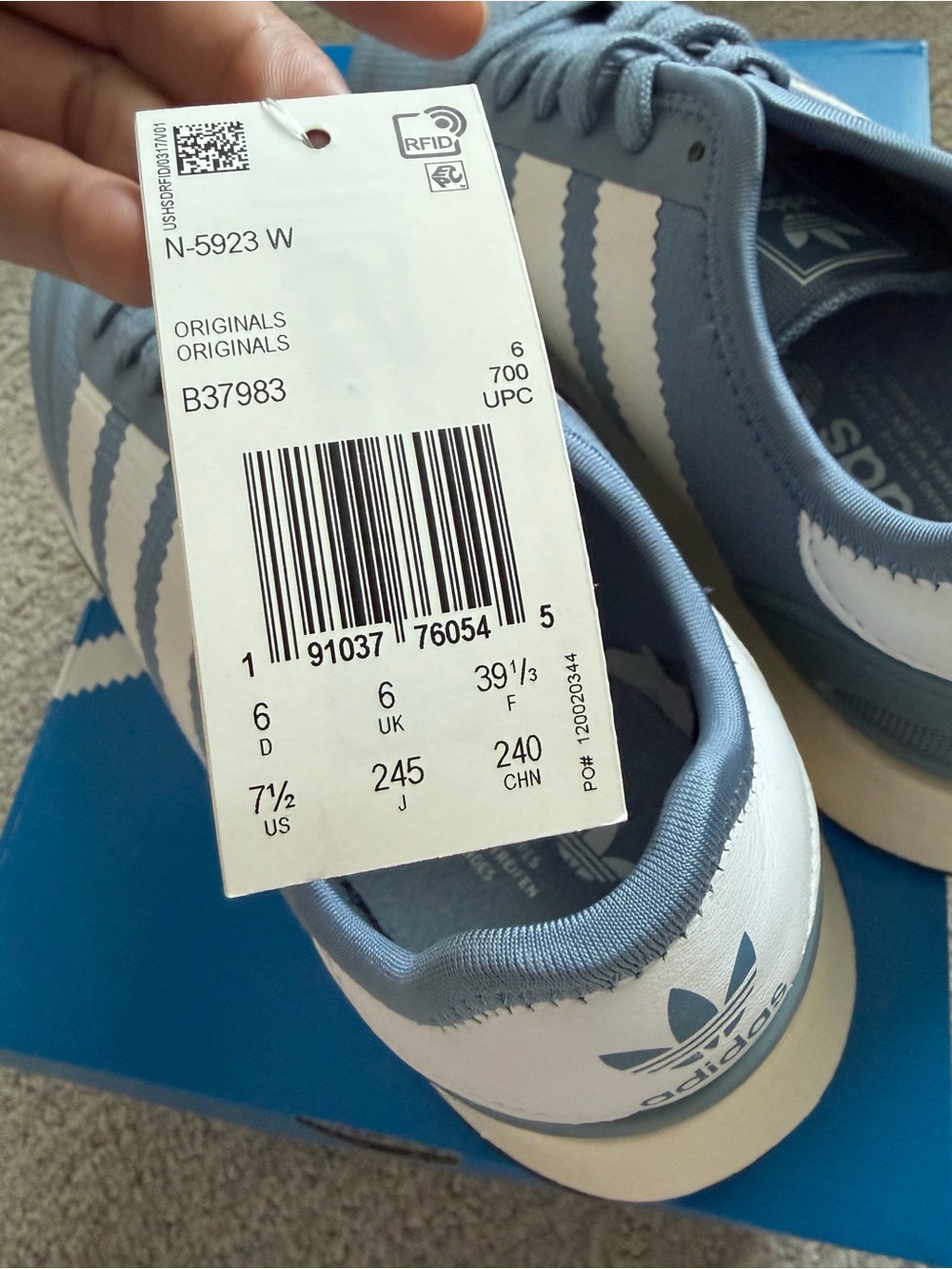 NWT vintage blue adidas - Picture 3 of 3